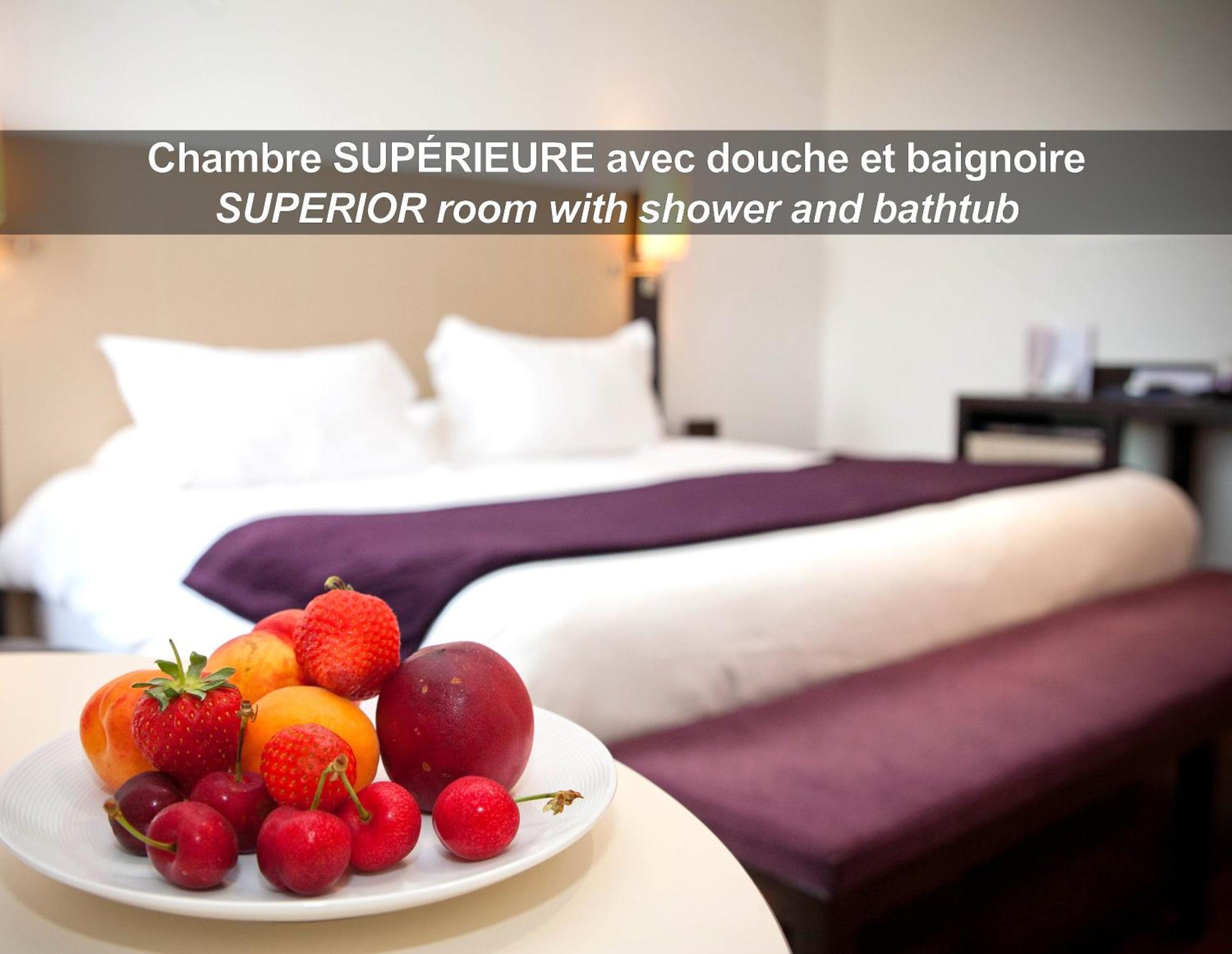โฮเต็ล ลา แฟร์ม เดอ บูร์รอง Hotel โรเดซ ภายนอก รูปภาพ